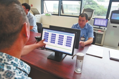 郑州市车管开启“一站式”服务 便民设施完备