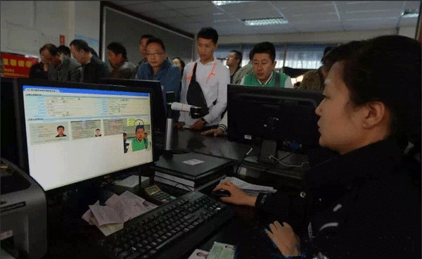 在交通执法方面高拍仪已经开始被应用