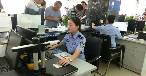 高拍仪是交警部门处理违章的好帮手